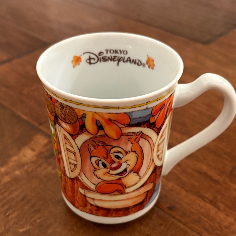 Disney Tokyo Disneyland Chip & Dale Mug - White and Orange